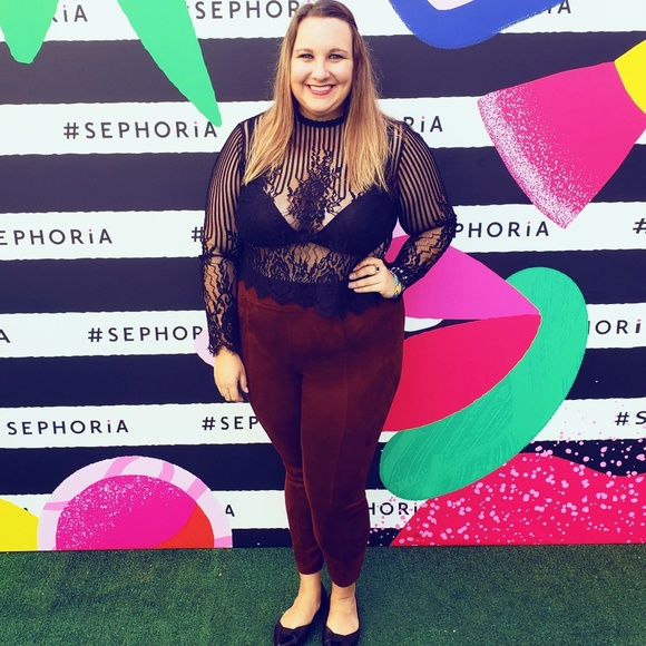 Meet your Posher, Kelsey - Picture 2 of 4